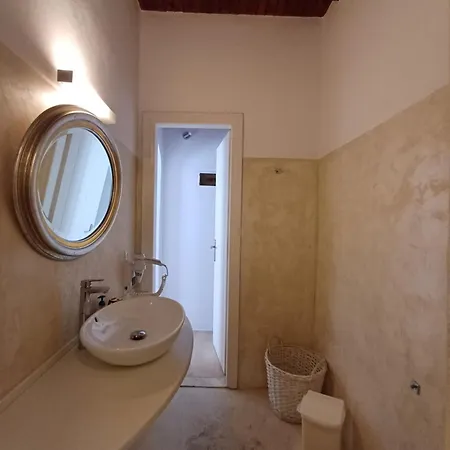 Manos Apart Otel
