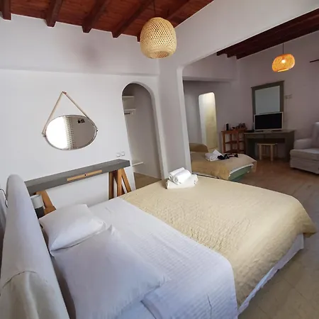 Manos Apart Otel 3*