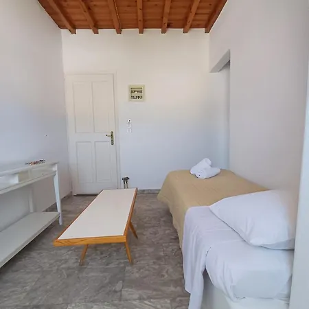 Manos Apart Otel