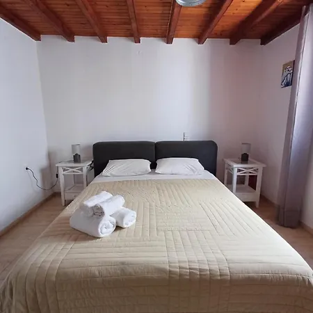 Apart Otel Manos 3*