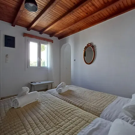 Manos Apart Otel