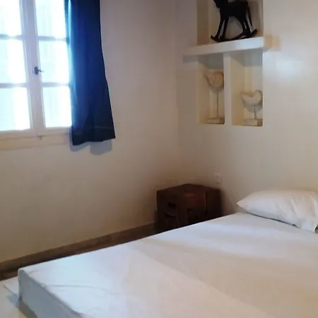 Manos Apart Otel 3*